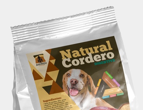 Pienso Akindi natural de cordero para el Border Collie